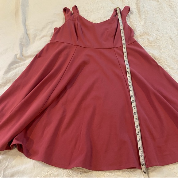 Torrid Cut Out Shoulder Fit & Flare Dress Sz 1 - Picture 8 of 10